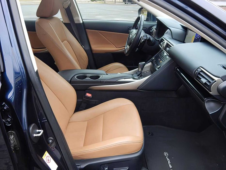 Lexus IS 300      2017