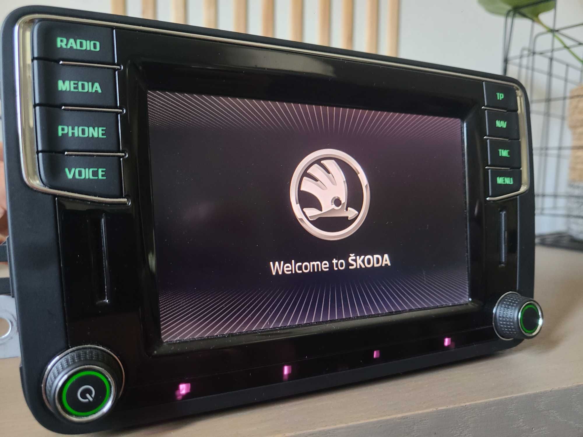 Radio SKODA MIB STD2PQ+ NAV  5LO 036 680 B