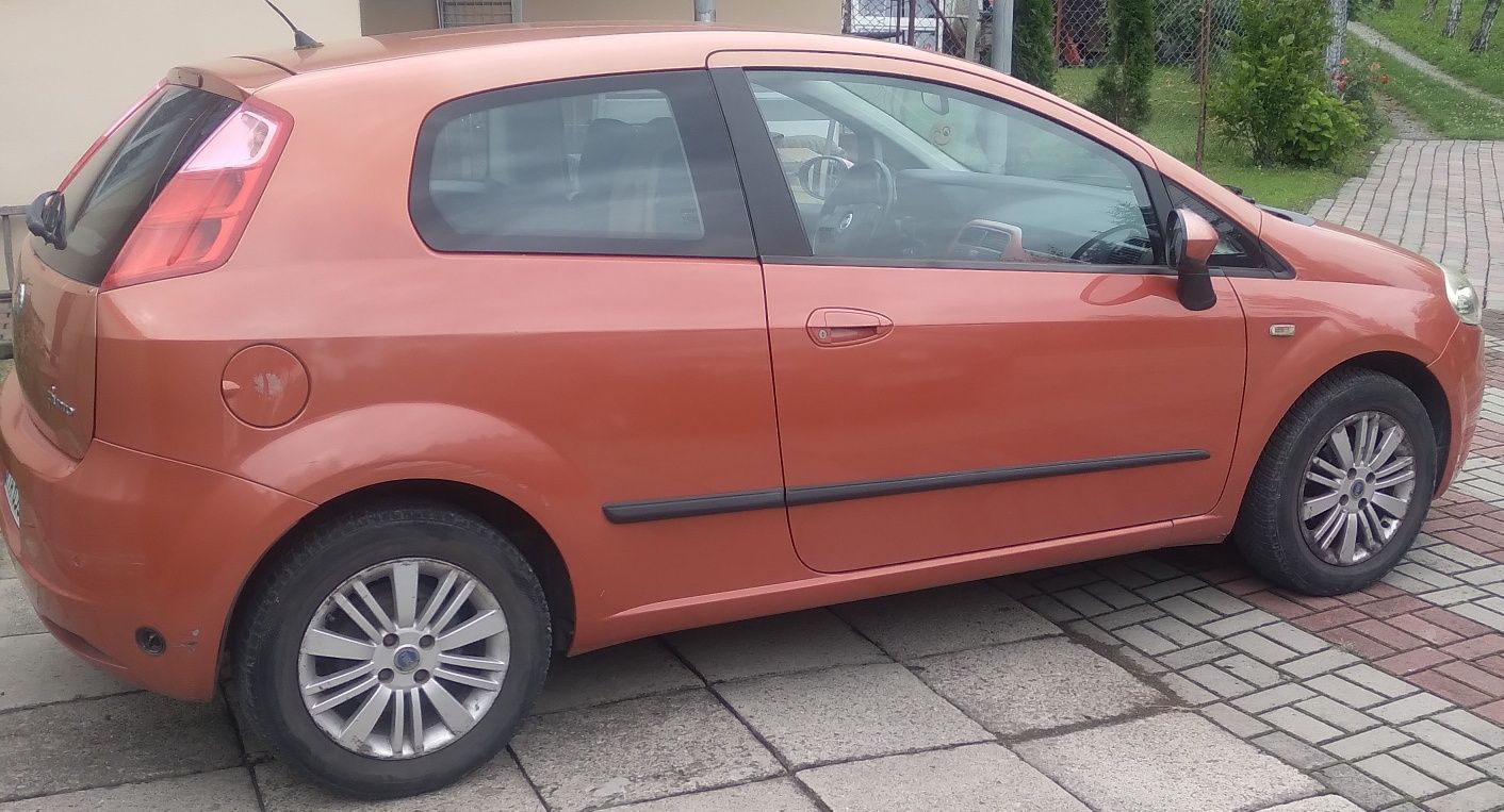 Auto Fiat grande punto 1,4 2006r