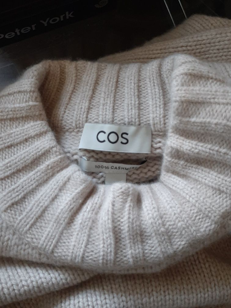 COS Nowy sweter 100% kaszmir