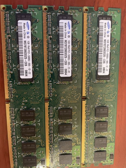 Продам оперативную память ddr2