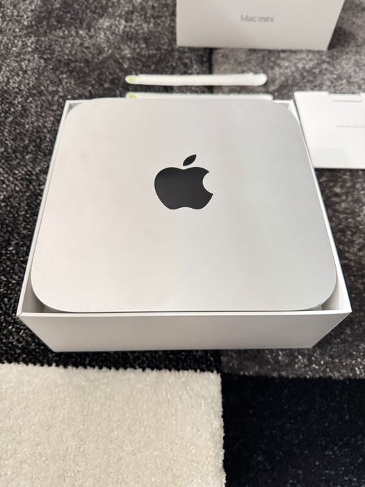 Mac Mini M2 8GB RAM 256 GB