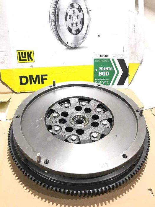 Маховик двухмас Mercedes  C-Class, W202,W203,W204, E-Class W124,W210