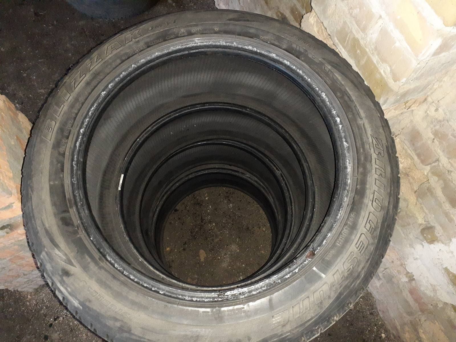 Шини Бріджстоун блізак 245/55 R19