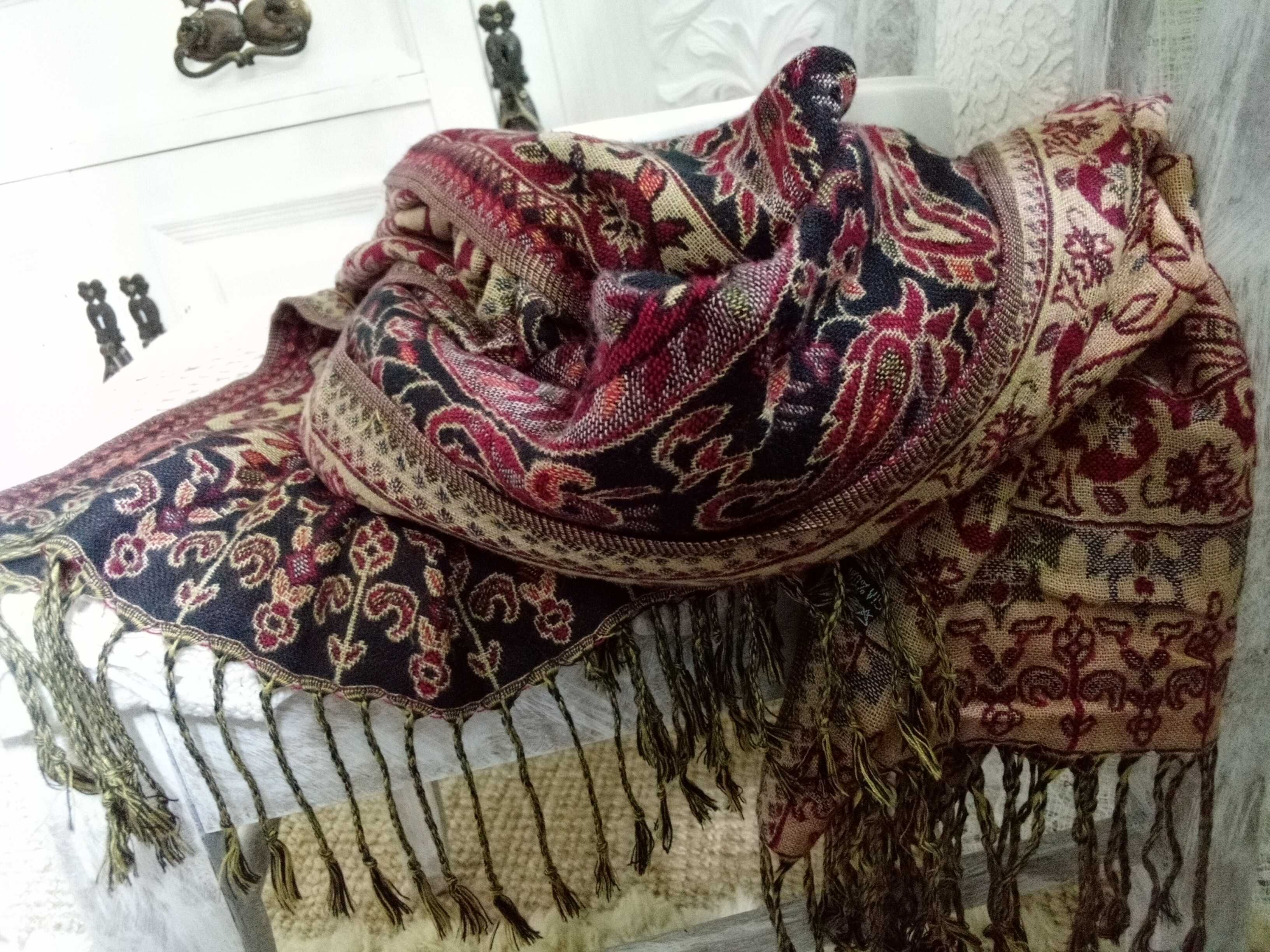 Jak NOWA chusta tkana orientalna oryginalna z Chorwacji