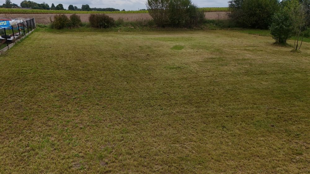 Sprzedam działkę budowlaną z warunkami zabudowy  1394m