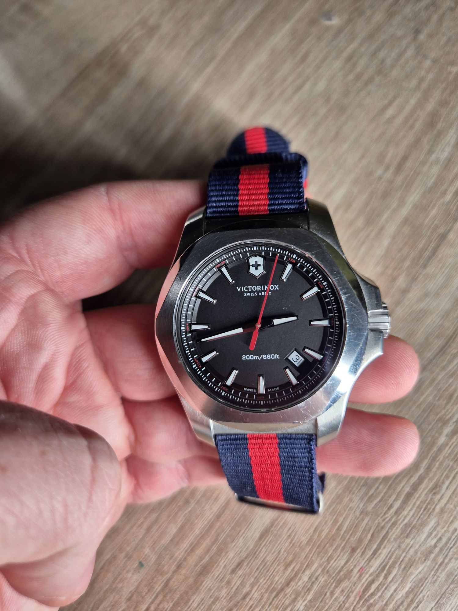 Zegarek Victorinox inox 4 paski 241682.1