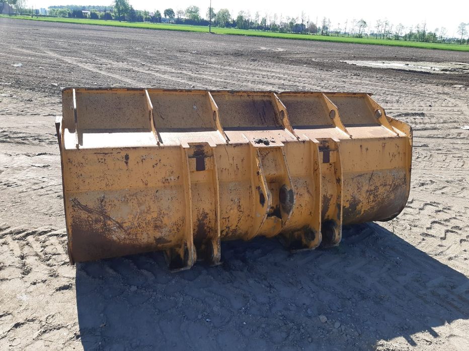 Lyzka 3-3,2 m3 Komatsu Cat Volvo
