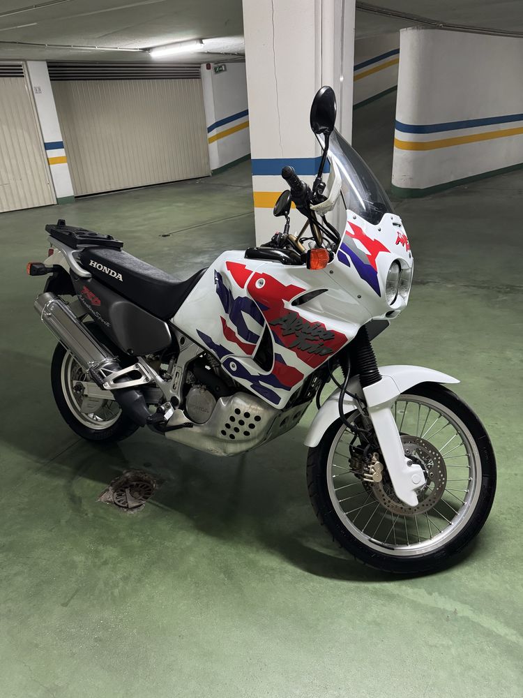 Honda Africa Twin XRV 750 RD07