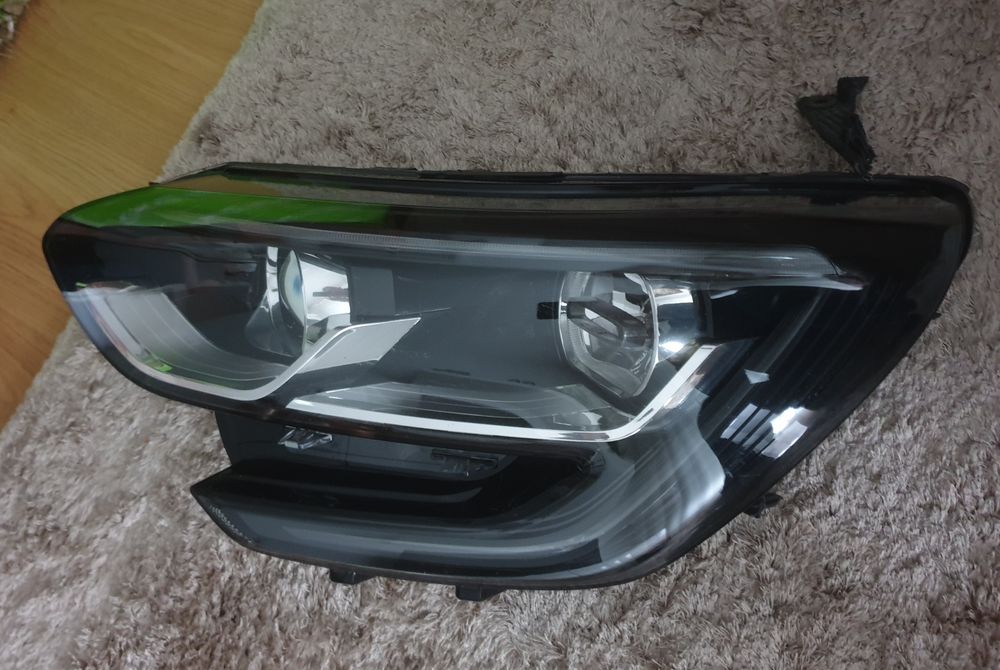 Otica Renault Megane IV lado condutor