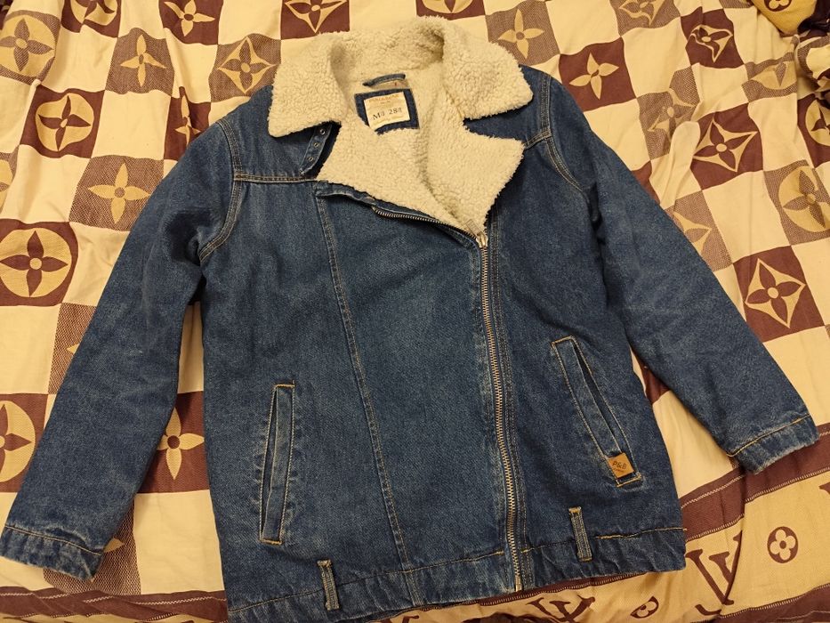 Джинсовая куртка с мехом косуха pull & bear