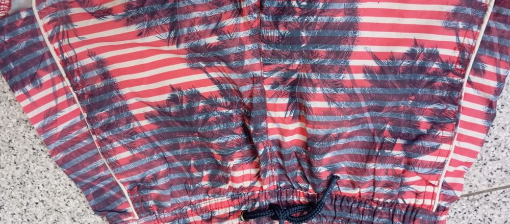 Calções de rapaz 6-7 anos