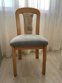 Cadeira madeira estofada