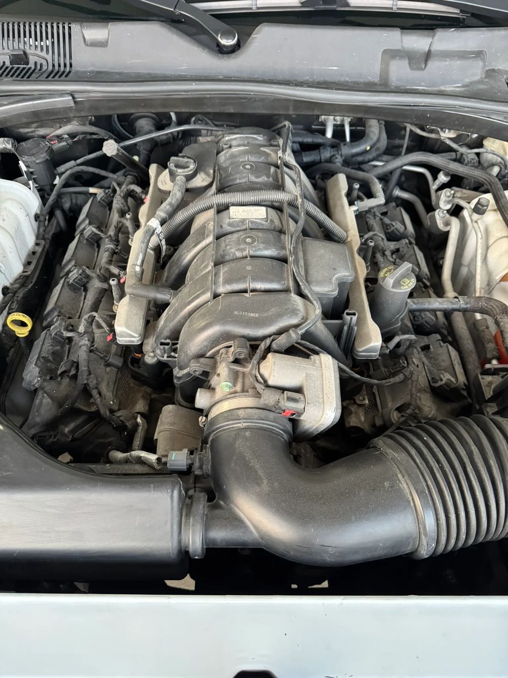 Dodge Challenger 5.7 R/T, niski przebieg