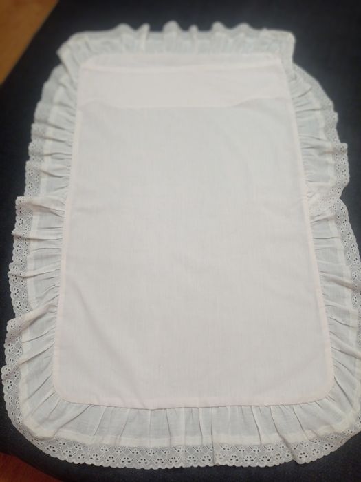 Наволочка з рюшами ,мереживом і вишивкою