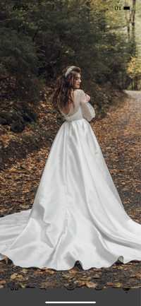 Весільна сукня,розмір с-м