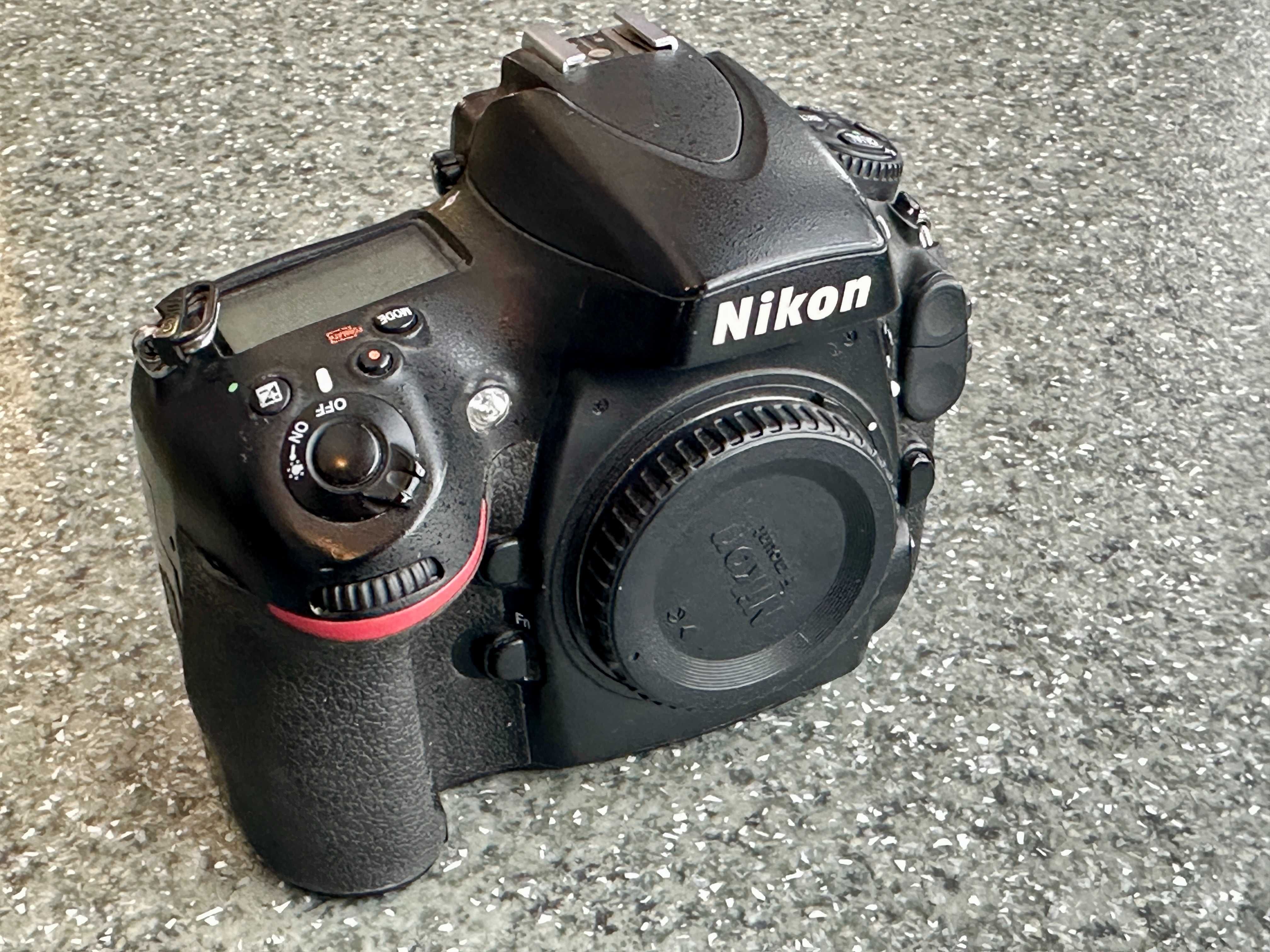 Nikon D800 + grip