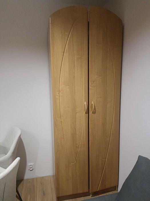 Szafa - stan bardzo dobry, bez żadnych uszkodzeń