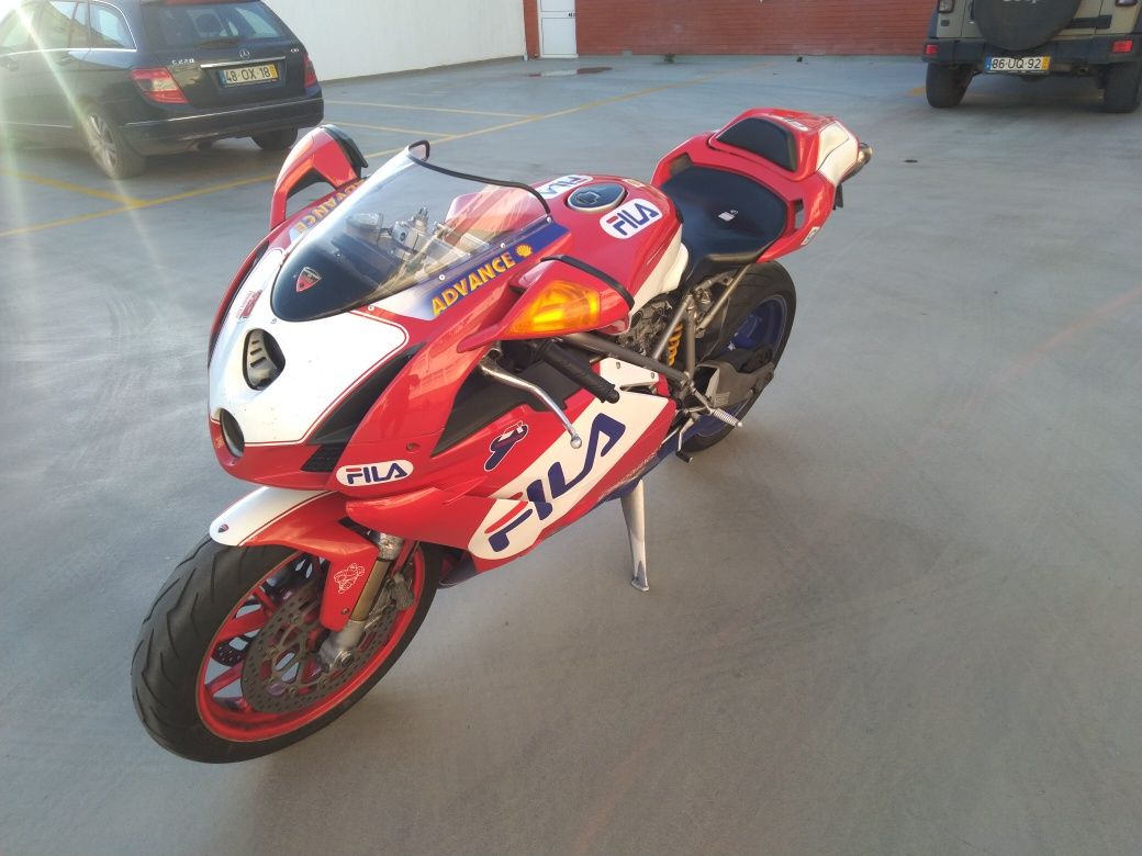 Ducati numerada réplica fila... Aprilia rsv 1000