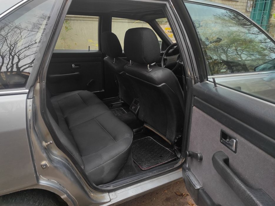 Audi 100 C3 2.3 бензин