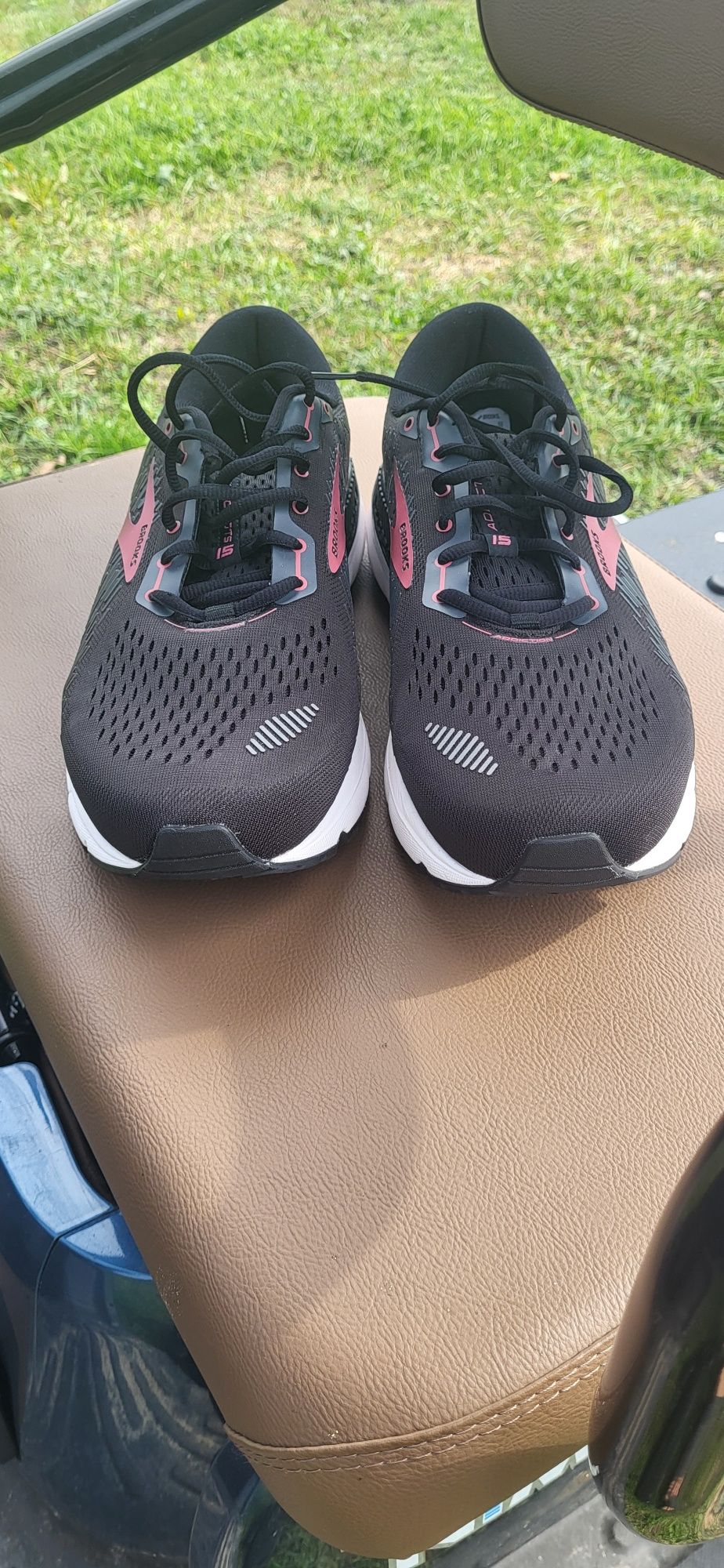 Кросівки чоловічі Brooks