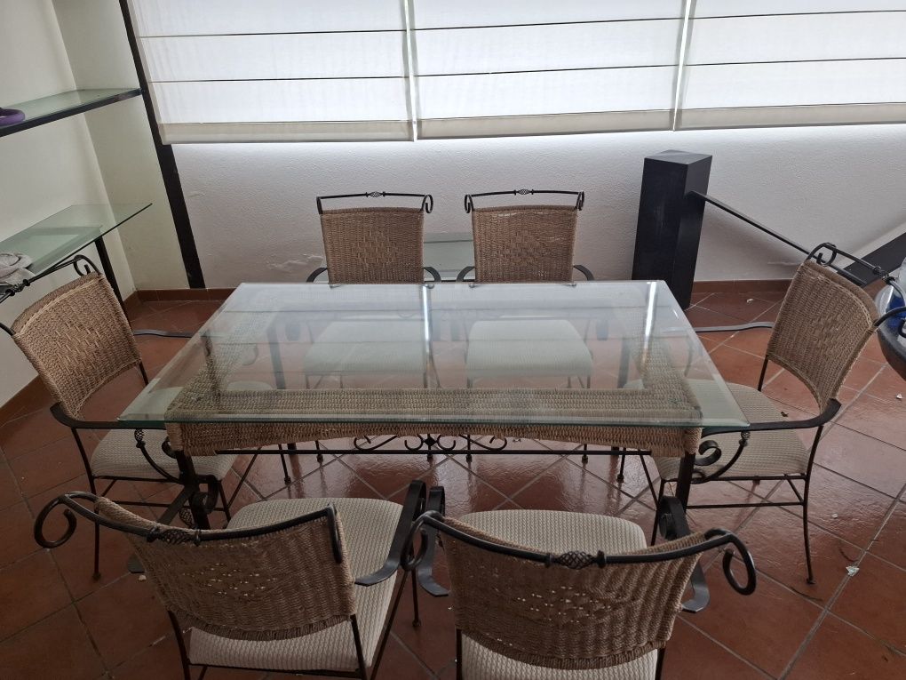 Mesa e 6 cadeiras  em ferro e corda