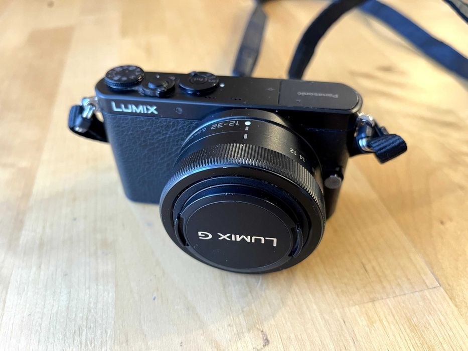 Panasonic Lumix DMC-GM1 z obiektywem 12-32