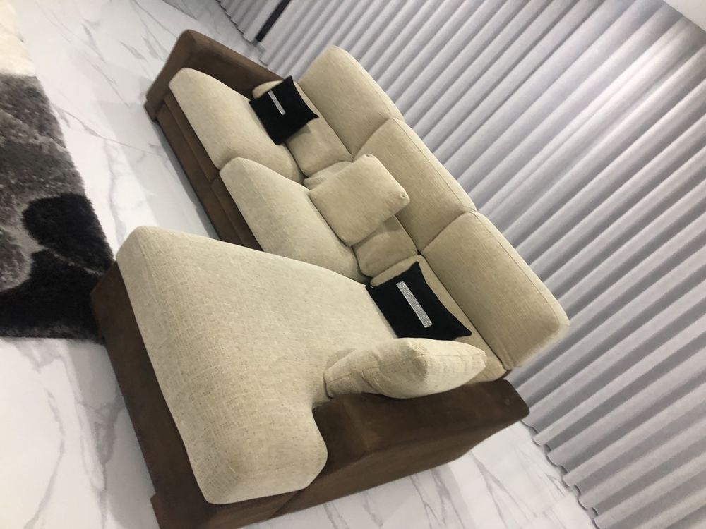 Sala com sofa usado