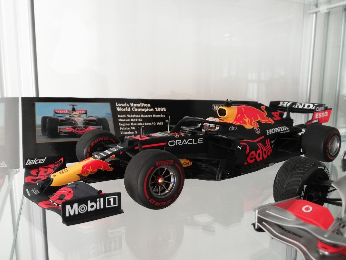 1:18 F1 Red Bull RB16B, Max Verstappen 100º GP, SPARK