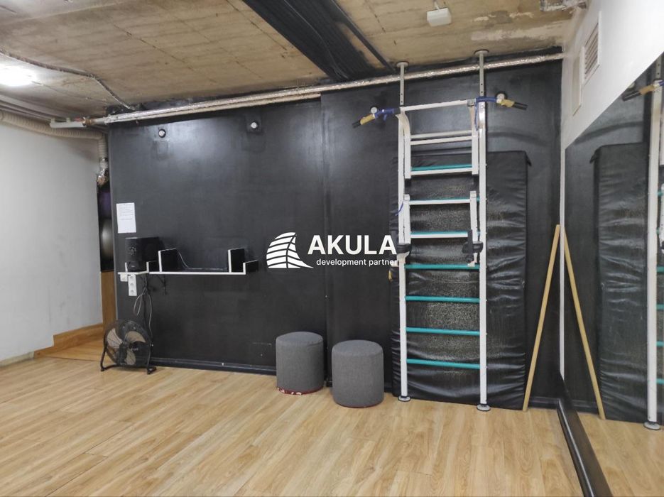 Продам Підвал, вул. Межигірська, 25, 297,1 кв.м. діючий бізнес