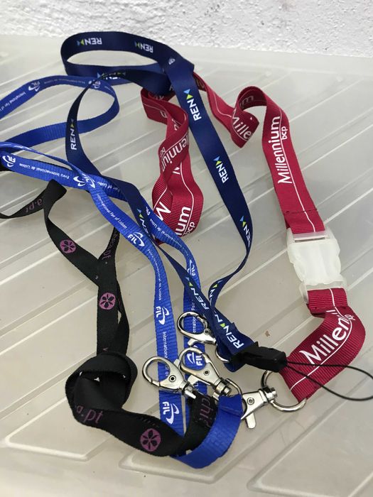 Lote de porta chaves e fitas