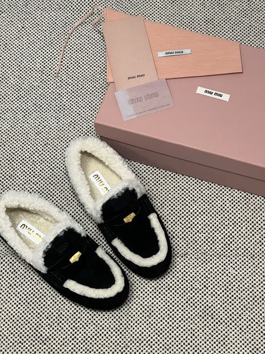 Лофери MiuMiu з хутром  преміум якість