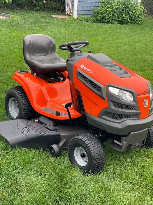 Traktorek Husqvarna 23/46