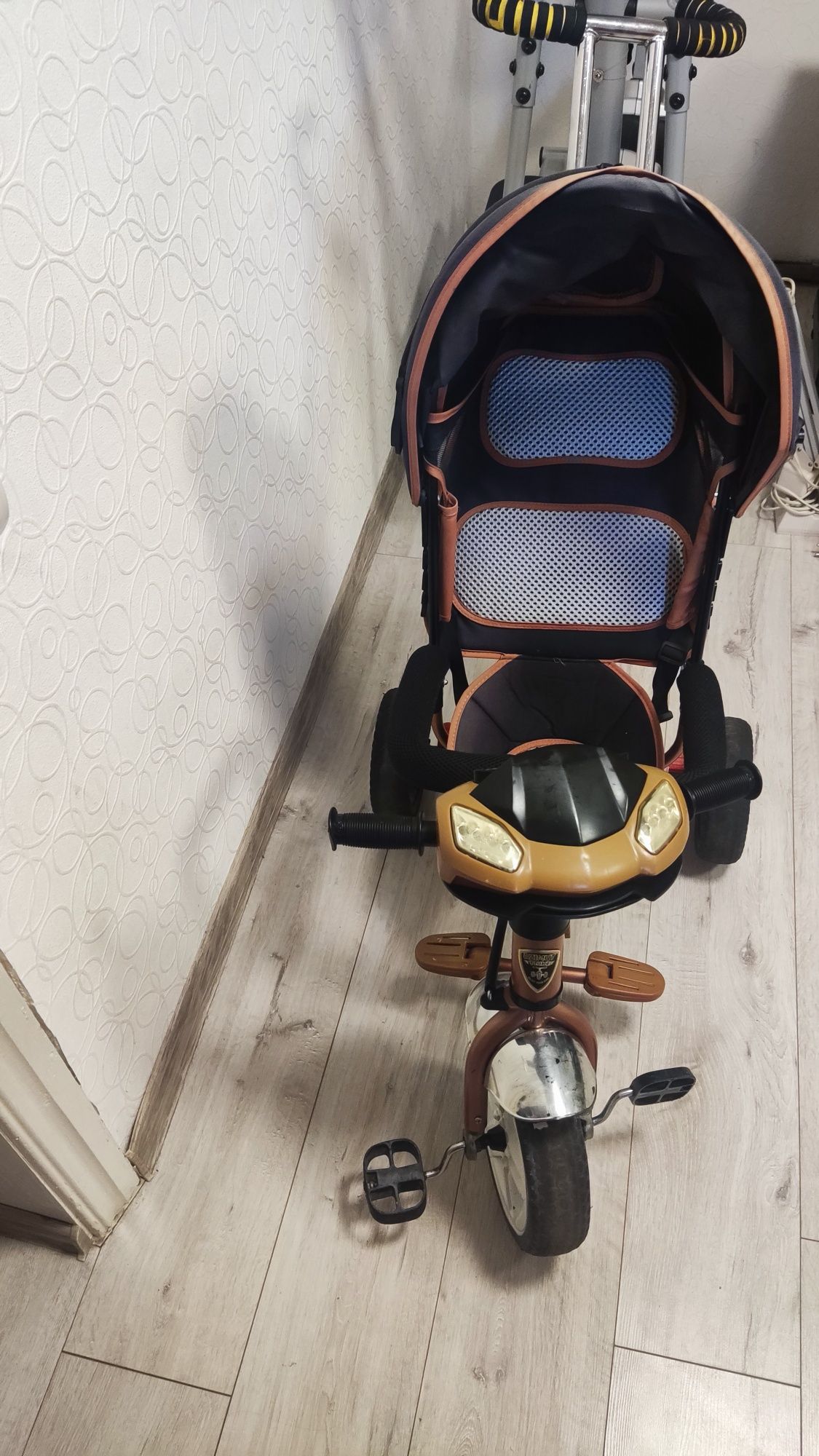 Трёхколёсный велосипед детский продам