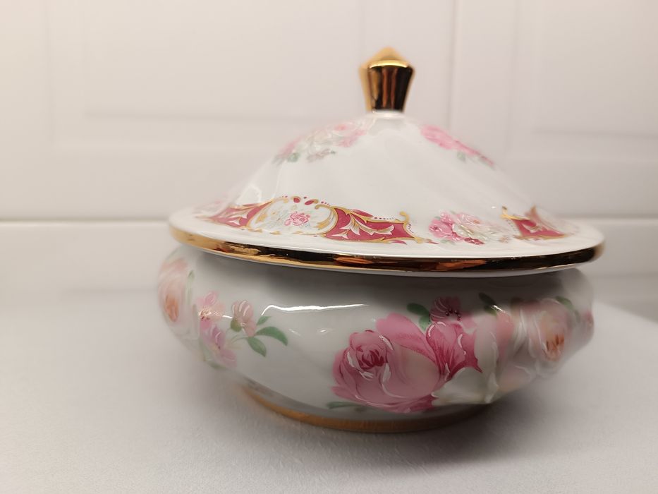 Terrina com Tampa. Porcelanas JS Portugal