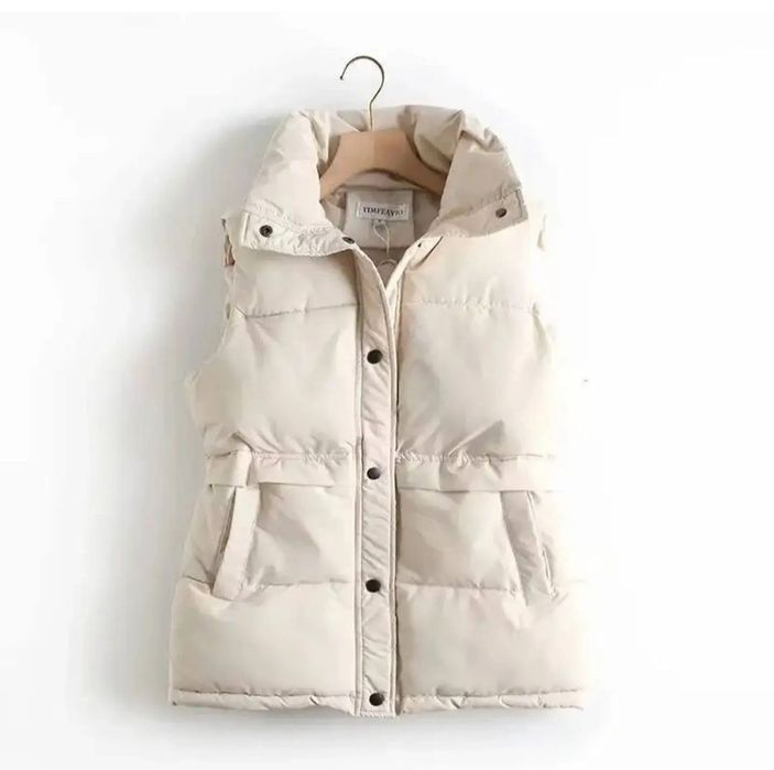 Розпродаж!!!Тепла жіноча жилетка. Синтепон 200  розпродаж 580 грн!