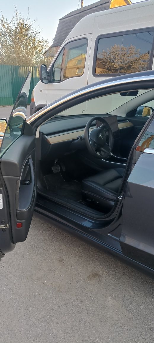 Tesla Model 3 Dual Motor Long Range