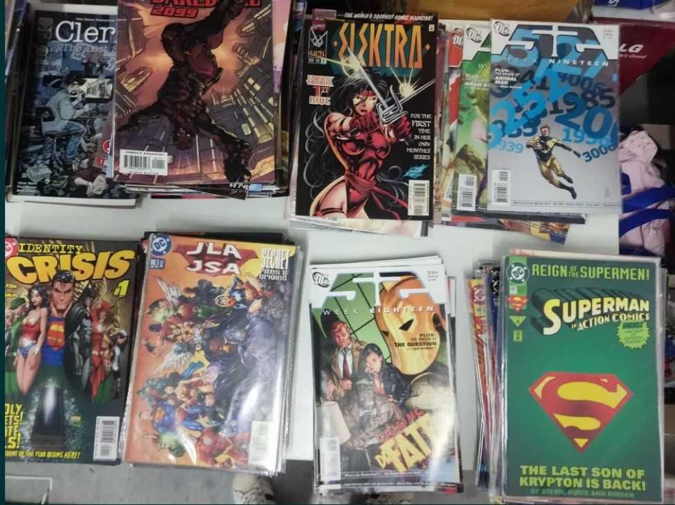 **NOVAS UNIDADES** Pack Misterio de 10 Comics