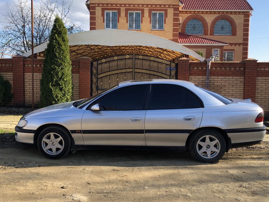 Opel Omega 2.0 бенз.1997г