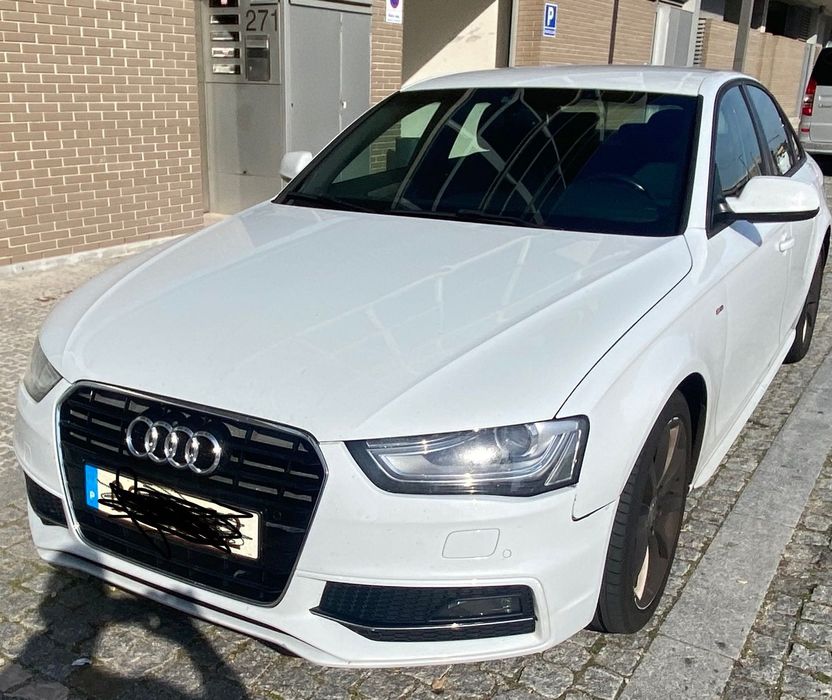 Audi A4 - 2.0 TDI 143cv - 2012