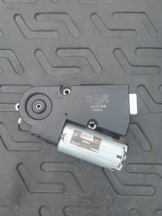 Моторчик люка для Митсубиси Паджеро Вагон 4