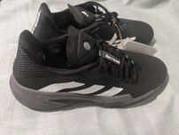 Нові кросівки від бренда ADIDAS 44- розмір