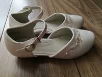 Białe buty komunijne dziewczęce, długość wkładki 20,5 cm