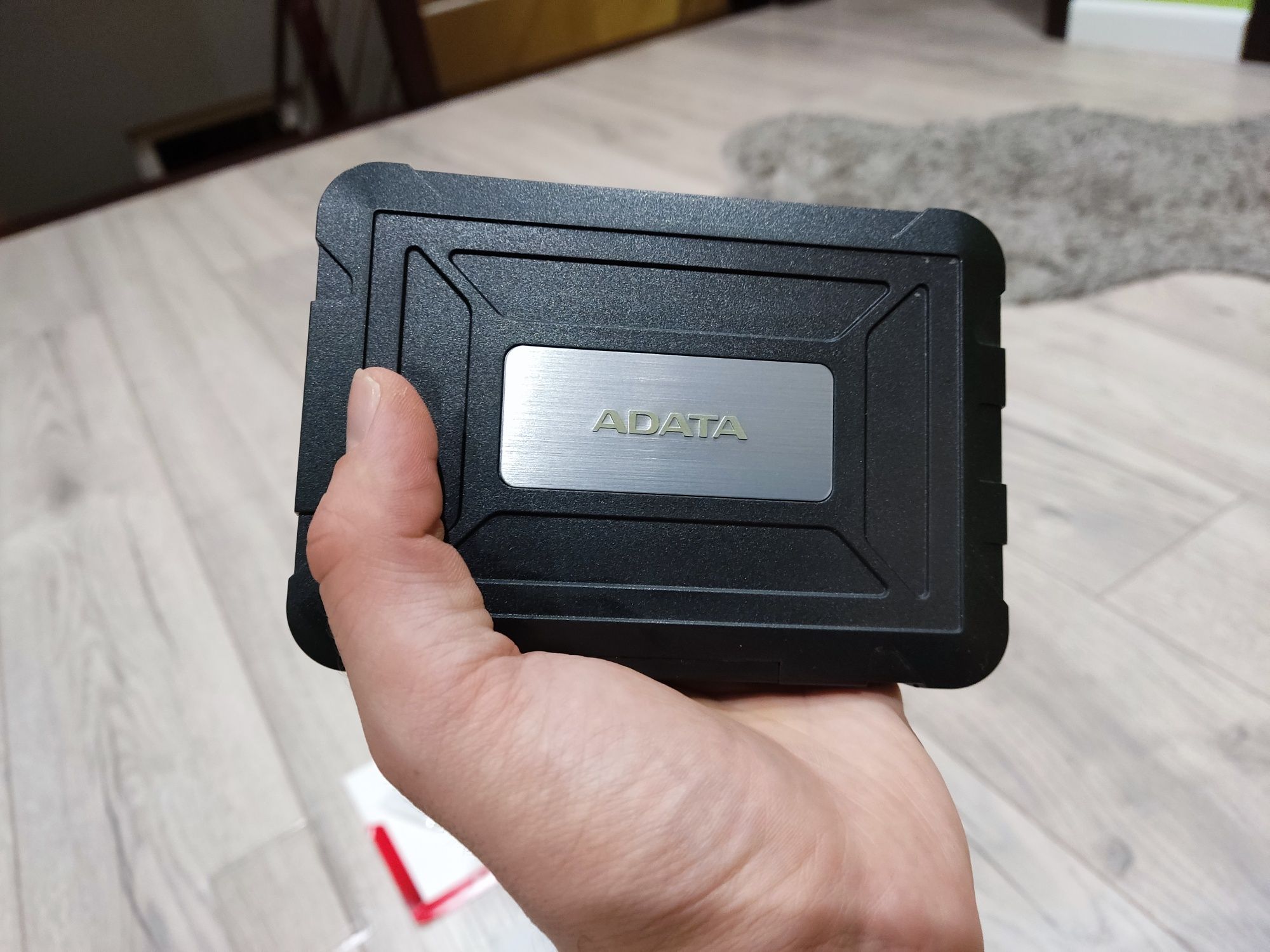 Dysk Sandisk SSD PLUS 1TB SATA 3 + Obudowa zewnętrzna ADATA PS5 / XBOX