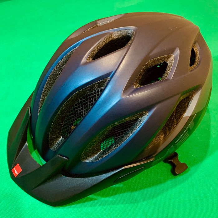 велосипедний шолом MET Crossover Active