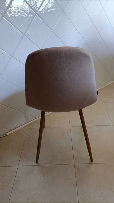 Cadeira forrada a tecido