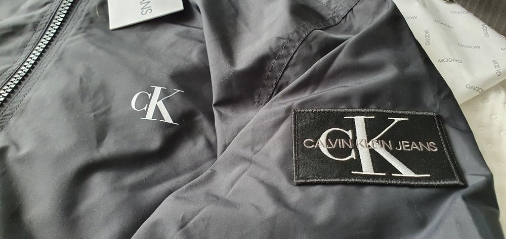 Kurtka  przejsciowa wiosenna Calvin Klein CK rozmiar M