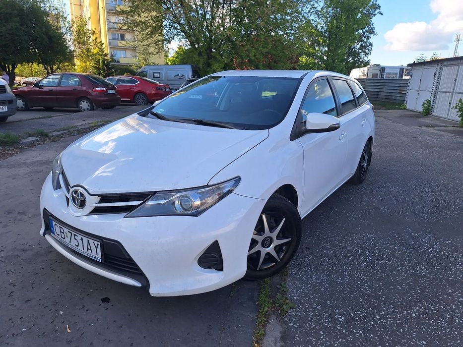 Toyota Auris Toyota auris 1.6 Benzyna + LPG 2014 rok salon PL
