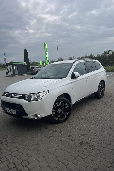 Mitsubishi Outlander 2012