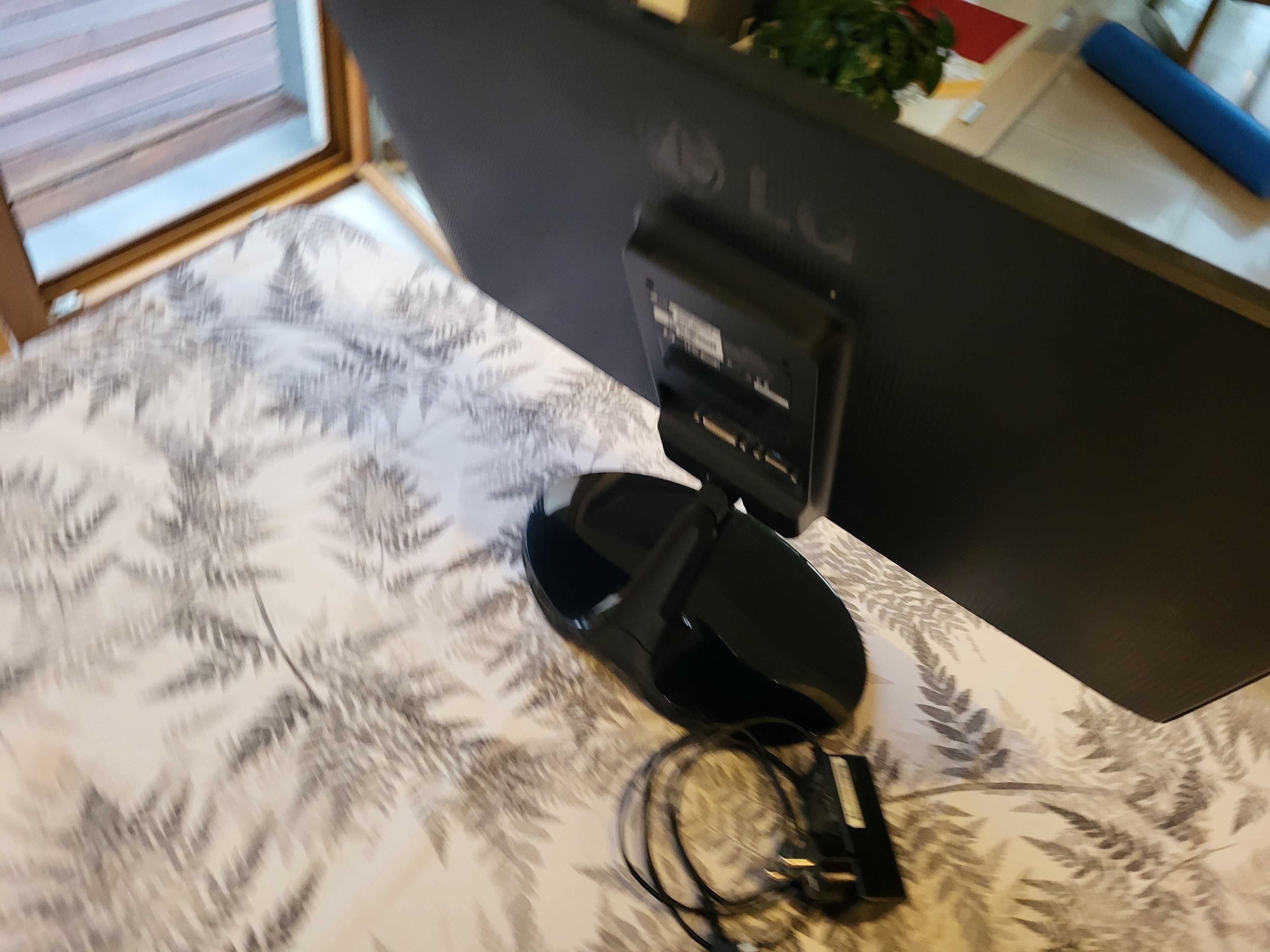Monitor 23" LG 23EA63V-P